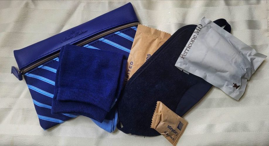 United Airlines Brooks Brothers Amenity Kit